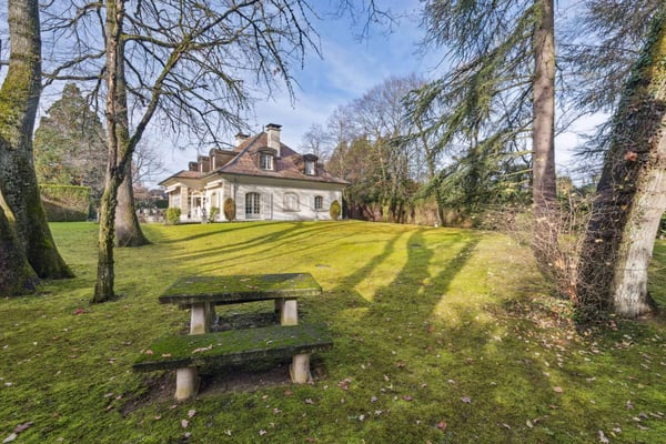 Propriété de prestige au calme, à deux pas du centre-ville 8