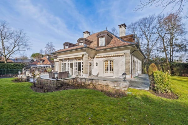 Propriété de prestige au calme, à deux pas du centre-ville 1