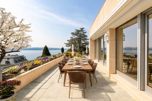 Magnifique appartement avec terrasse surplombant le lac 1
