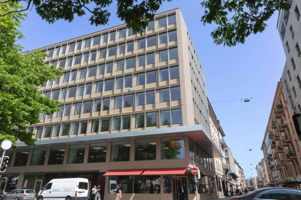 Immeuble de standing entièrement rénové 2'700 m2 de bureaux à louer 1