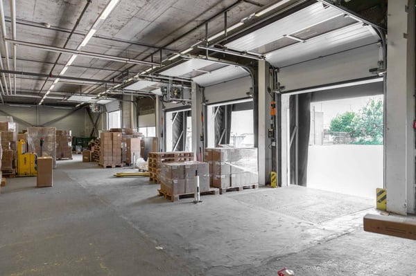 RARE ! Surface de stockage dès 1'000 m² au centre de Genève 2