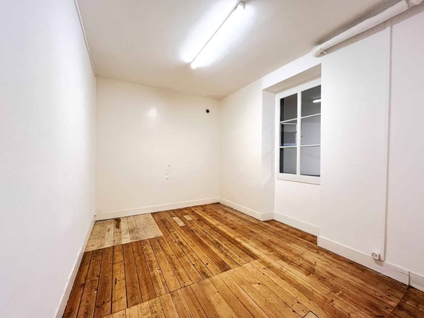 Bureaux de 210m2 - proche Gare 6