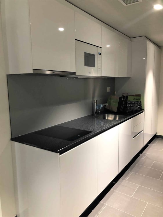 Bureaux lumineux de 200 m² au cur de la ville Immeuble de standing 5