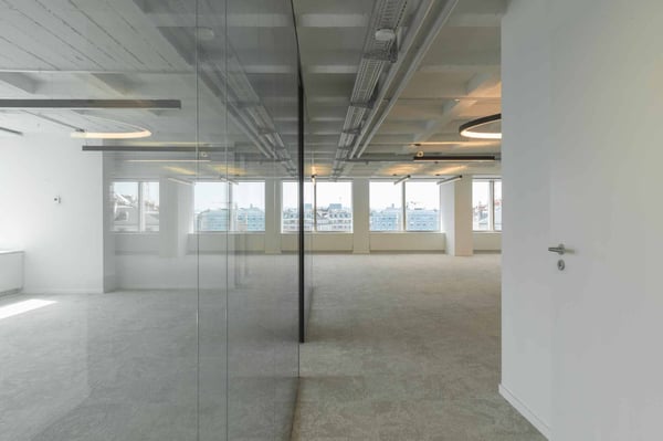 BUREAUX MODERNES IDÉALEMENT SITUÉS ENTRE GARE CORNAVIN ET LAC 7