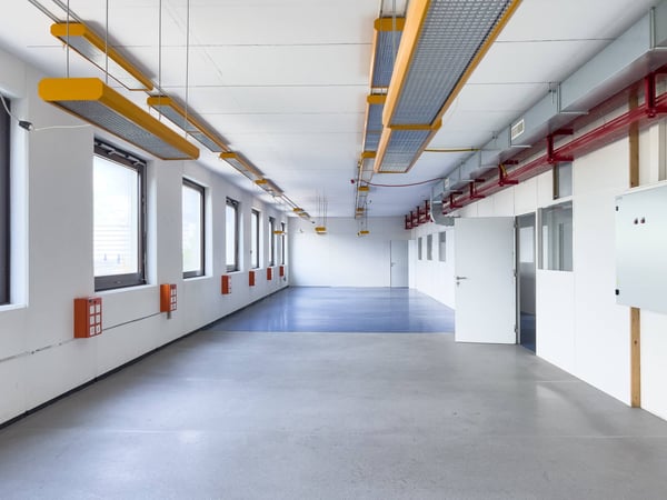Laboratoire, production, atelier de 420 m2 à louer à Satigny 9