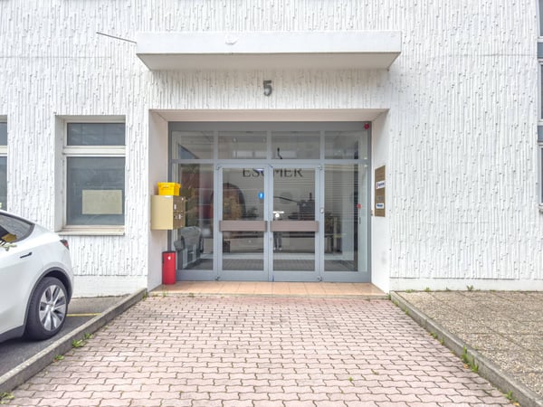 Surface de bureaux/ateliers de 410m2 à Satigny 10