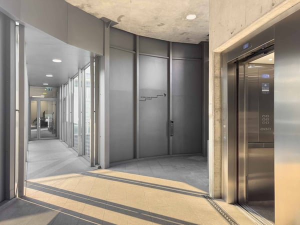 Bureau lumineux de 200m² à Carouge 7