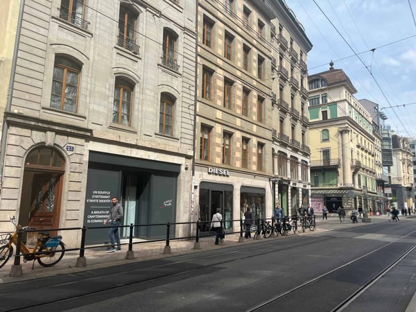 BUREAUX D'EXCEPTION DE 177 M² - RUE DE LA CROIX-D'OR 2