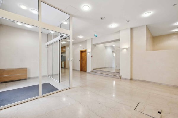 Immeuble administratif à louer - Quartier des Banques 8