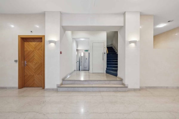 Immeuble administratif à louer - Quartier des Banques 9