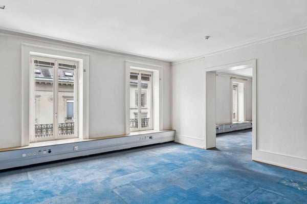 Immeuble administratif rénové de 1280m2 - Quartier des Banques 5