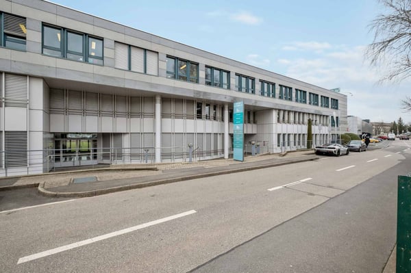 Bureaux 242m2 lumineux à proximité de l'aéroport et de la Place des Nations 5