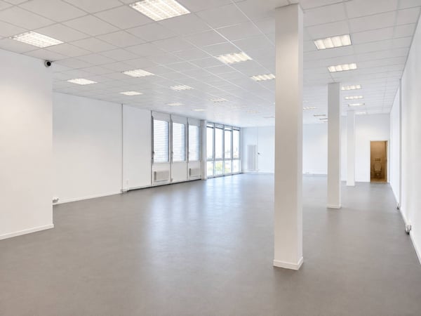 Surface polyvalente de 180 m²  Chemin du Château-Bloch 10 2