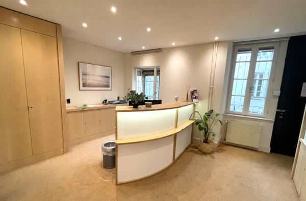 Bureau 158m2 - Vieille-Ville 2
