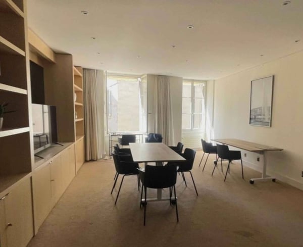 Bureau 158m2 - Vieille-Ville 11