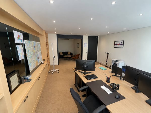 Bureau 158m2 - Vieille-Ville 9