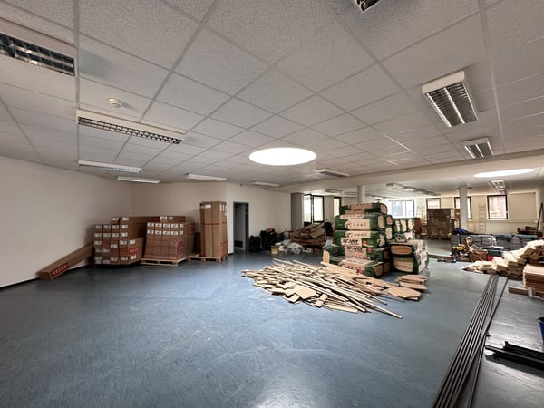 Production, Industrie, bureaux de 1290 m2 à louer à la Chaux-de-Fonds 5