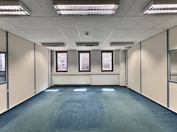 Production, Industrie, bureaux de 1290 m2 à louer à la Chaux-de-Fonds 4