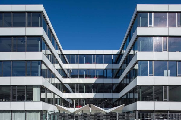 EXCLUSIF : Bureaux PLUG & PLAY de 2'770 m2 à louer à SION 1