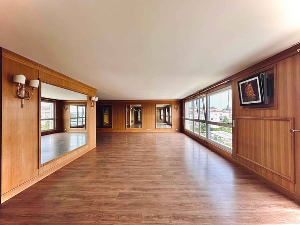 Magnifiques bureaux de 370 m2 avec jardin à louer à Nyon 3