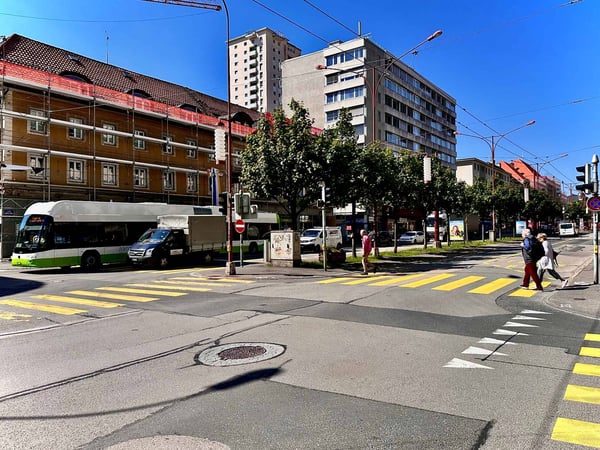 Bureaux modernes et lumineux 190 m2 à louer à la Chaux-de-Fonds 1