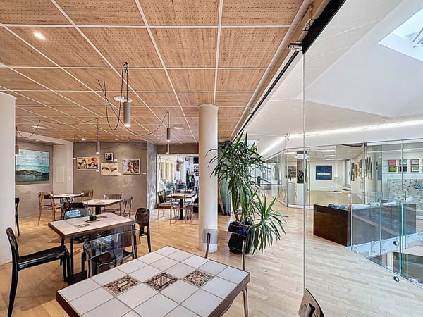 Magnifique arcade de 6 m2 à louer à l'hypercentre de Neuchâtel 2