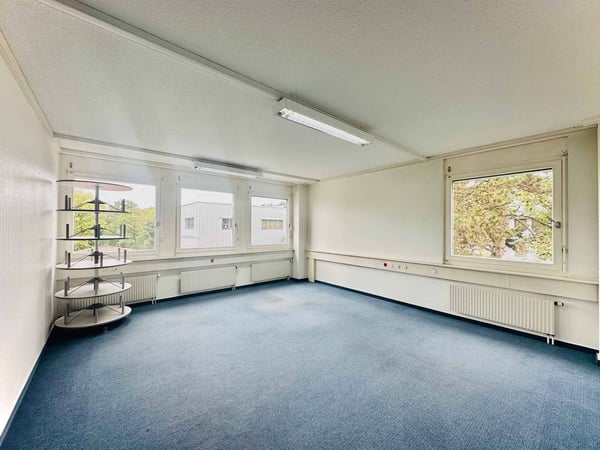 Bureaux, locaux de 130 m2 à louer au Mont-sur-Lausanne 2