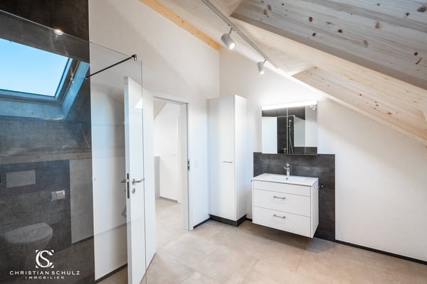 Neubau-Einfamilienhaus in Helsighausen (TG) – modern, energieeffizient & naturnah 12