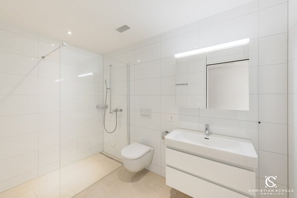 Traumhafte Terrassenwohnung mit wunderschöner Seesicht zu verkaufen! 10