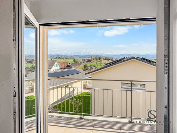 Traumhafte Aussicht - Neubau-Einfamilienhaus in Helsighausen (TG) – modern & energieeffizient! 12