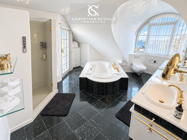 Exklusive 2-Zimmer-Maisonettewohnung mit traumhafter Seesicht, Spa und privatem Lift 17