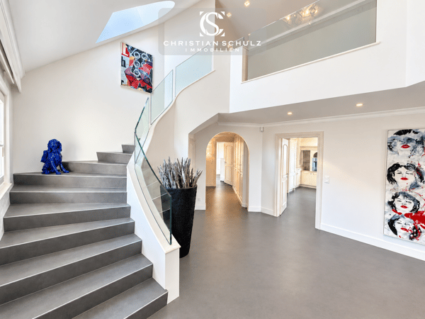 Exklusive 2-Zimmer-Maisonettewohnung mit traumhafter Seesicht, Spa und privatem Lift 3