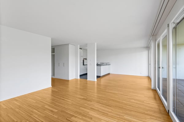 Moderne 5.5-Zimmer-Attikawohnung an ruhiger Lage 2