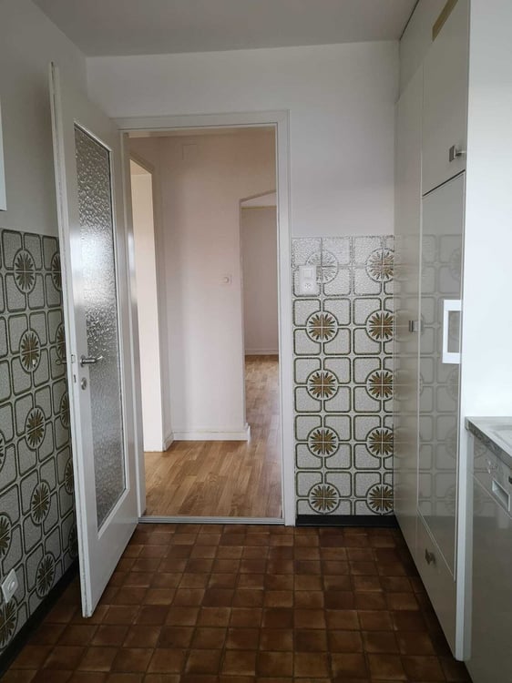 Grosszügige Wohnung in idealer Lage 8