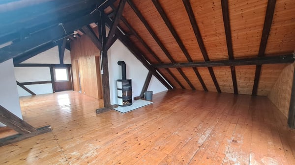 Geräumige 6.5-Zimmer-Wohnung mit Balkon in Porrentruy 8