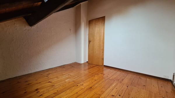 Geräumige 6.5-Zimmer-Wohnung mit Balkon in Porrentruy 7