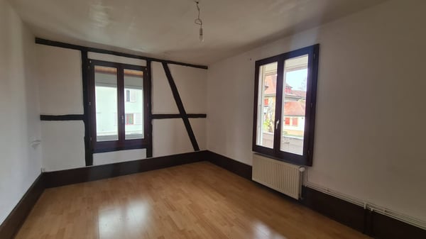 Geräumige 6.5-Zimmer-Wohnung mit Balkon in Porrentruy 6