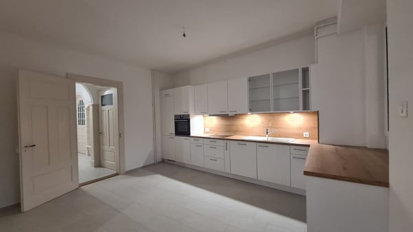 Spacieux appartement de 1.5 pièces rénové à Delémont 2
