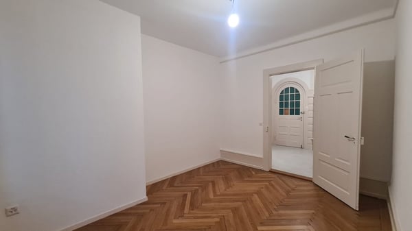 Spacieux appartement de 1.5 pièces rénové à Delémont 7