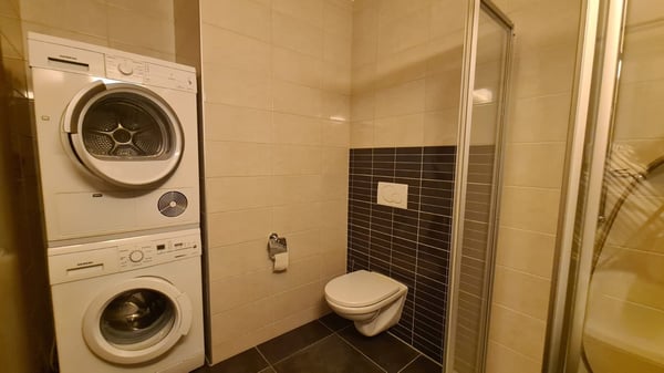 Spacieux appartement de 1.5 pièces à Delémont 8