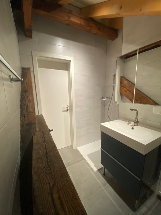Schönes möbliertes Studio 4