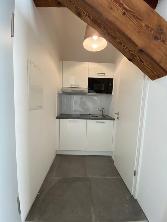 Schönes möbliertes Studio 5