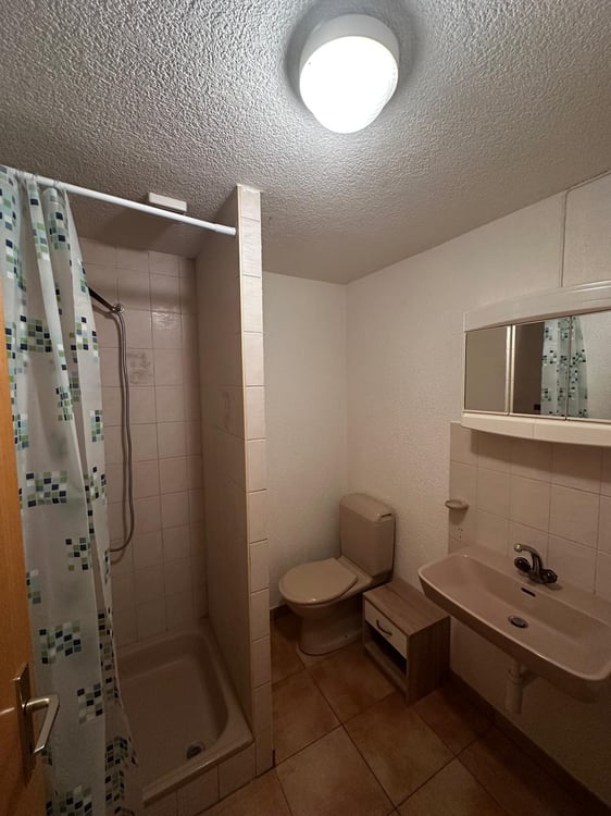 Kleines Apartment mit separatem Schlafzimmer zur Miete in Porrentruy 5