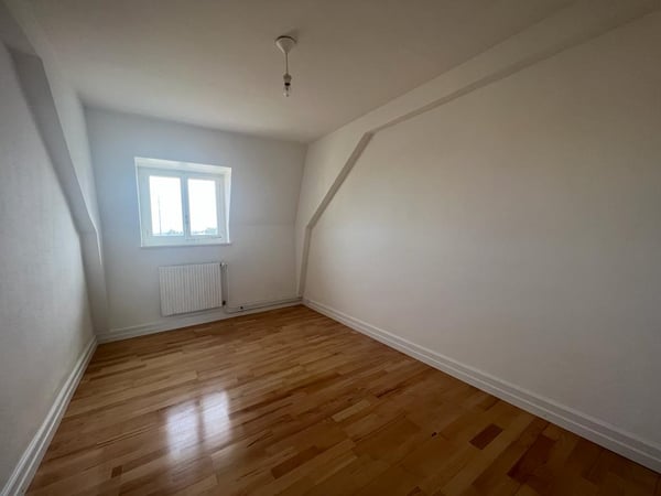 Helles 4.5-Zimmer-Wohnung in Courgenay 6