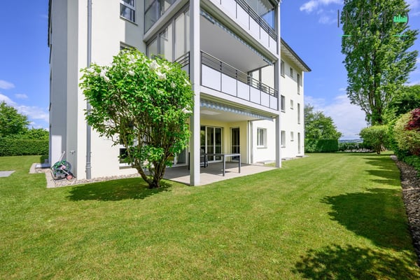 Wohnen mit Weitblick: Grosszügige Gartenwohnung mit 280 m² fantastischem, privatem Gartenparadies 12