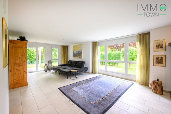 Wohnen mit Weitblick: Grosszügige Gartenwohnung mit 280 m² fantastischem, privatem Gartenparadies 9
