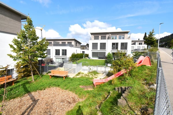 Modernes Doppel-Einfamilienhaus mit Weitblick und grosser Terrasse in Rodersdorf SO 26