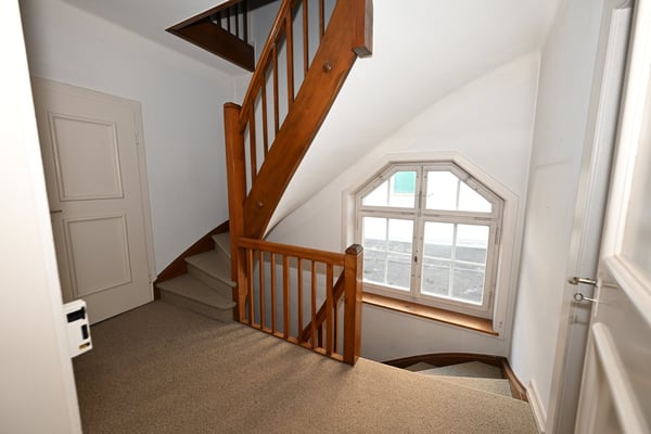 Repräsentatives Stadthaus mit grossem Garten und Garage 11