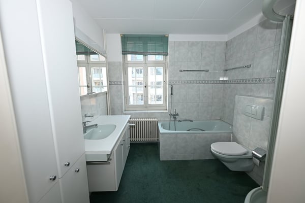 Repräsentatives Stadthaus mit grossem Garten und Garage 14