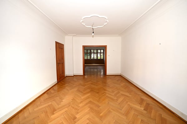 Repräsentatives Stadthaus mit grossem Garten und Garage 3